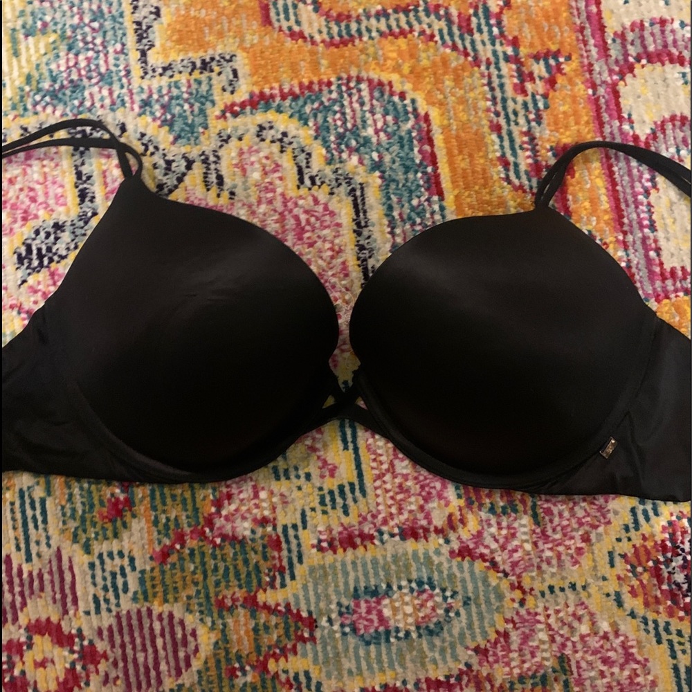 VS 32DDD PUSH-UP